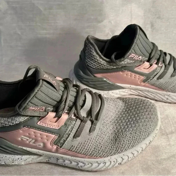 Fila Memory Ultra Size 8 Women's Shoes Sneakers CA60024 Athletic - Picture 2 of 6